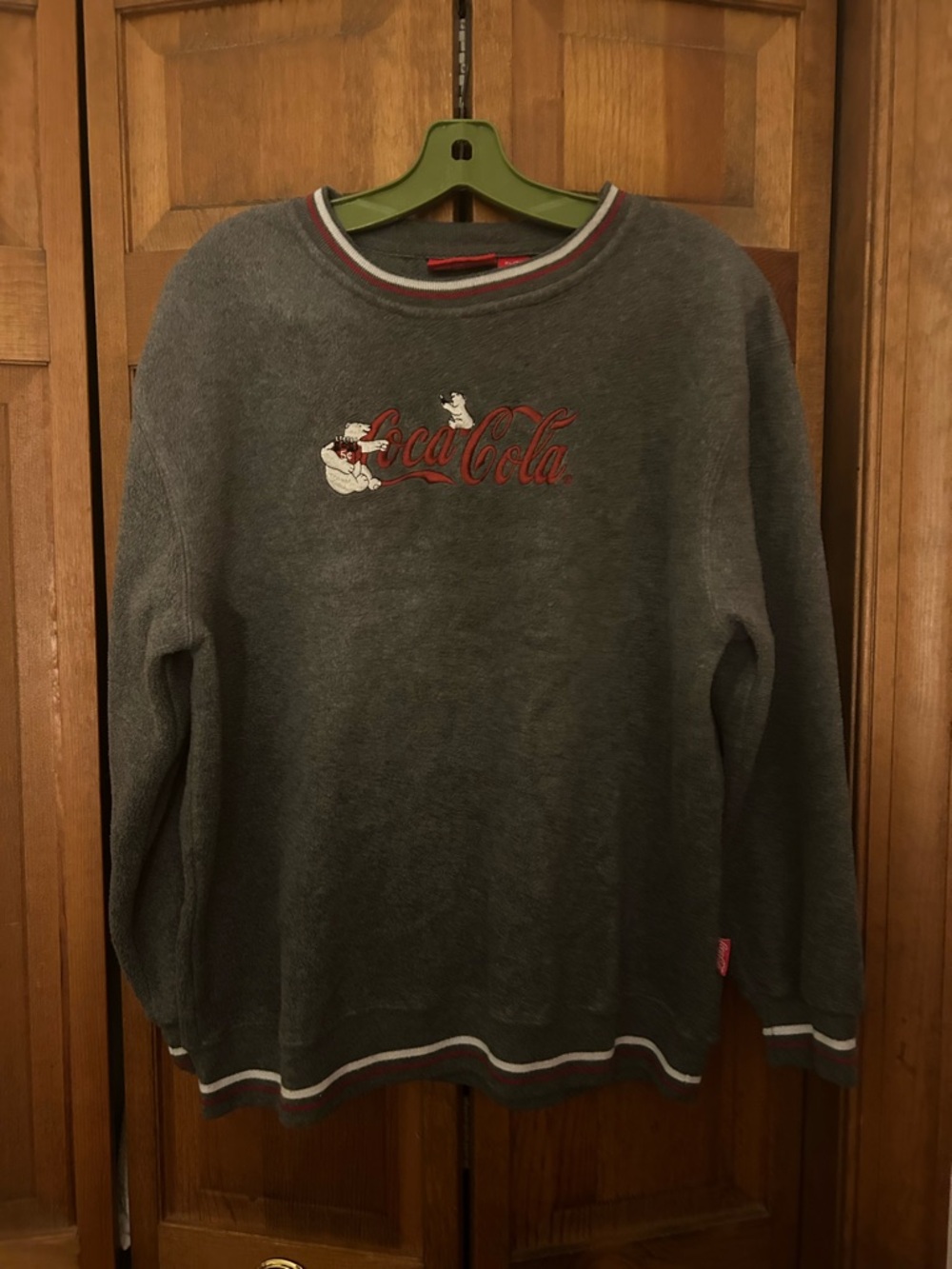 Coca Cola Unisex Sz XL Grey Red White Flreecy Polar Bear Embroidered Sweater